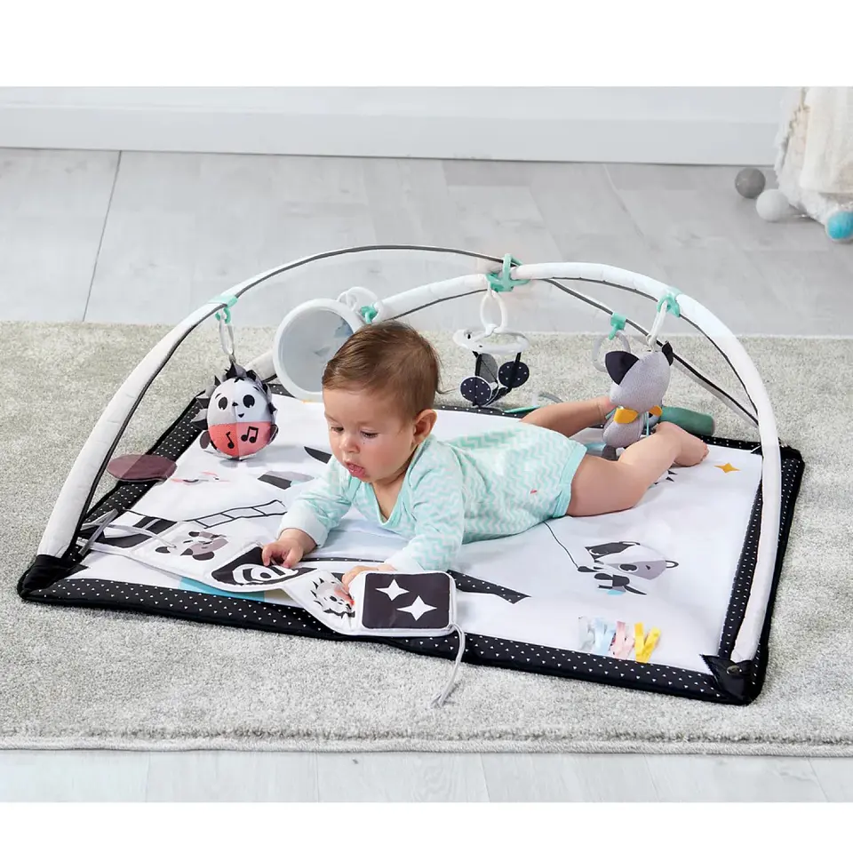 Gimnasio Magical Tales Blanco y Negro Tiny Love 0m+ 4