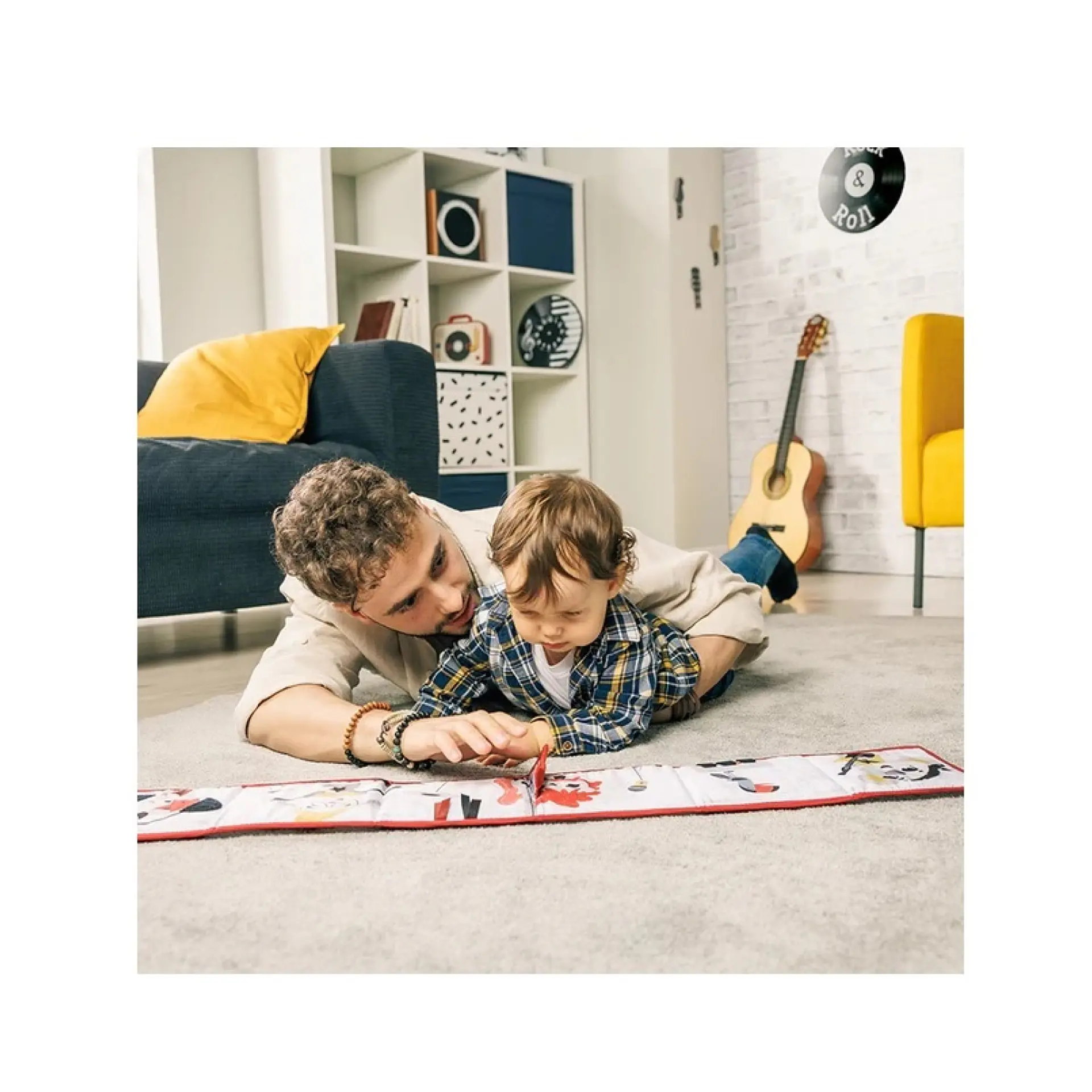 Libro Tiny Rockers para Bebe doble cara de Tiny Love 5