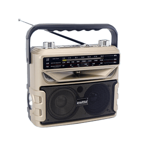 Radio 3 Bandas con Linterna