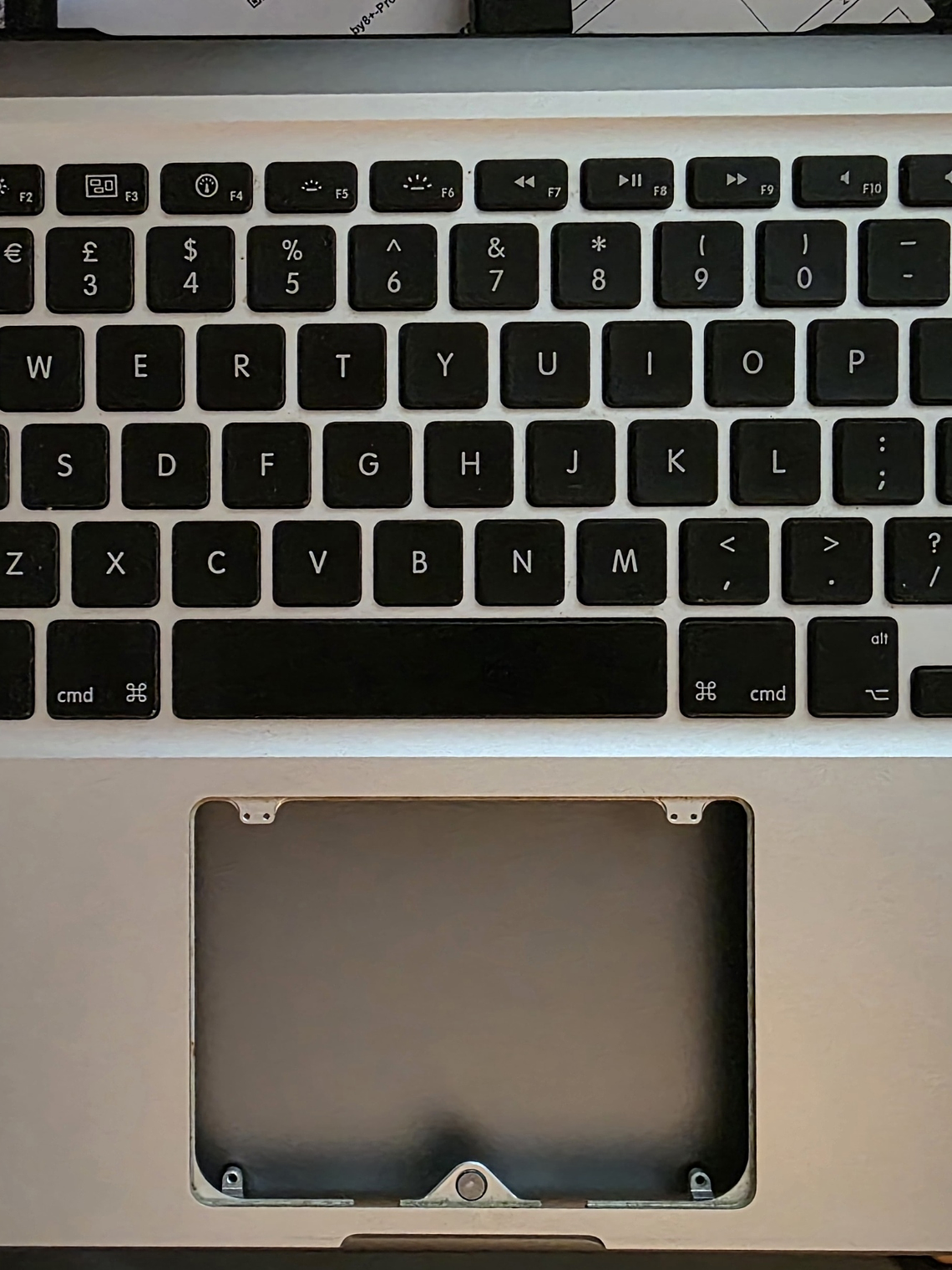 Base Inferior / Carcaça Interna MacBook A1278 - 2010 – Original Apple 1