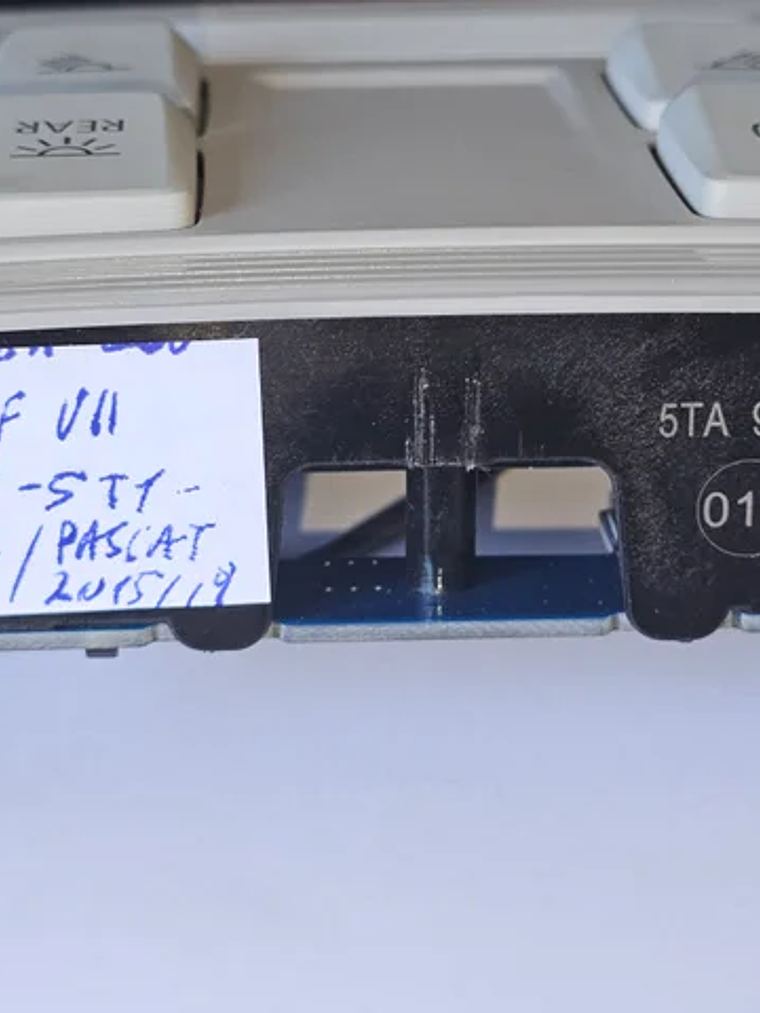 Quebra-luz Dianteiro Iluminação de Salão (Cabina) Ref. 5TA947105B 2