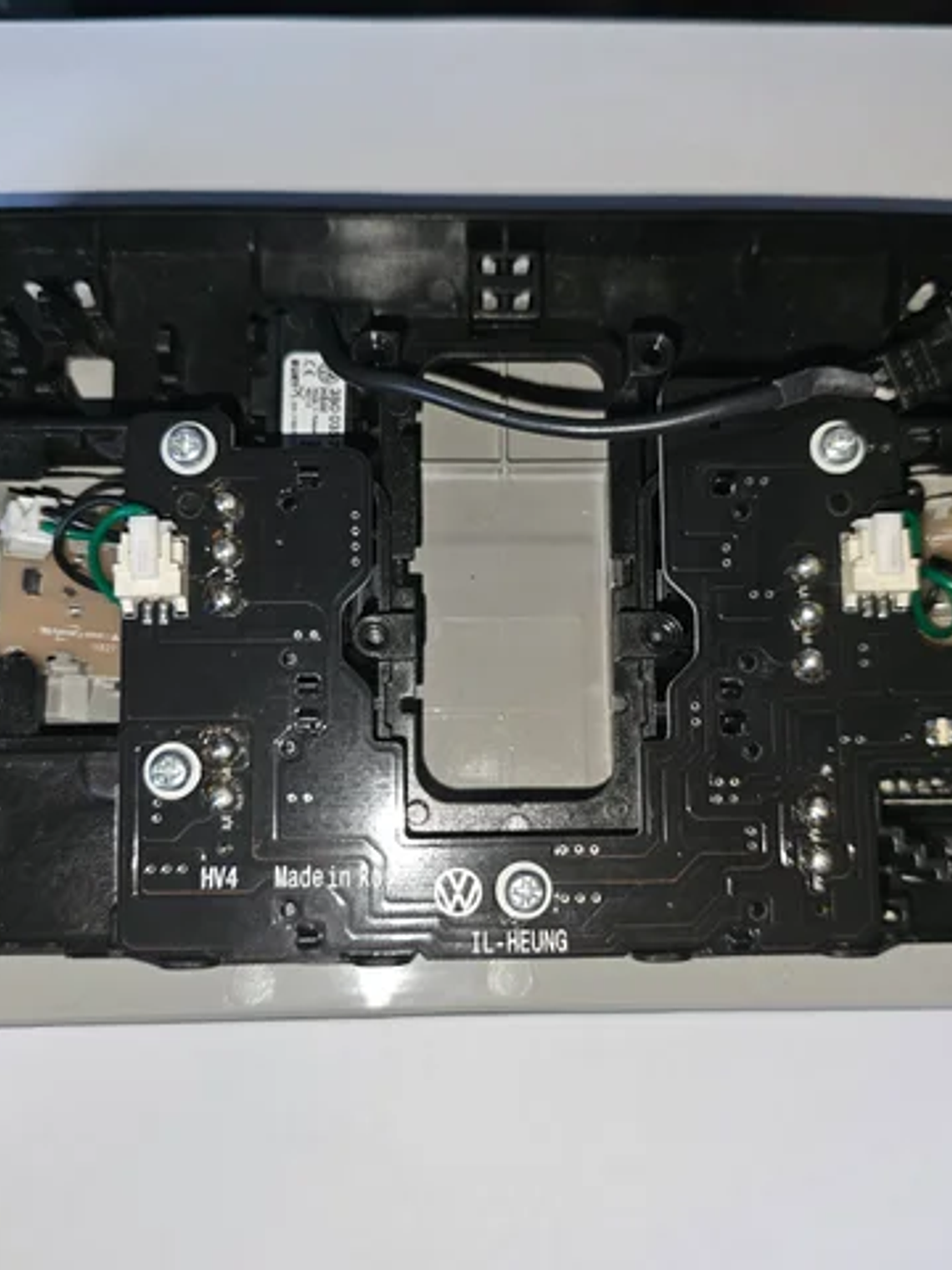 Quebra-luz Dianteiro Iluminação de Salão (Cabina) Ref. 5TA947105B 4