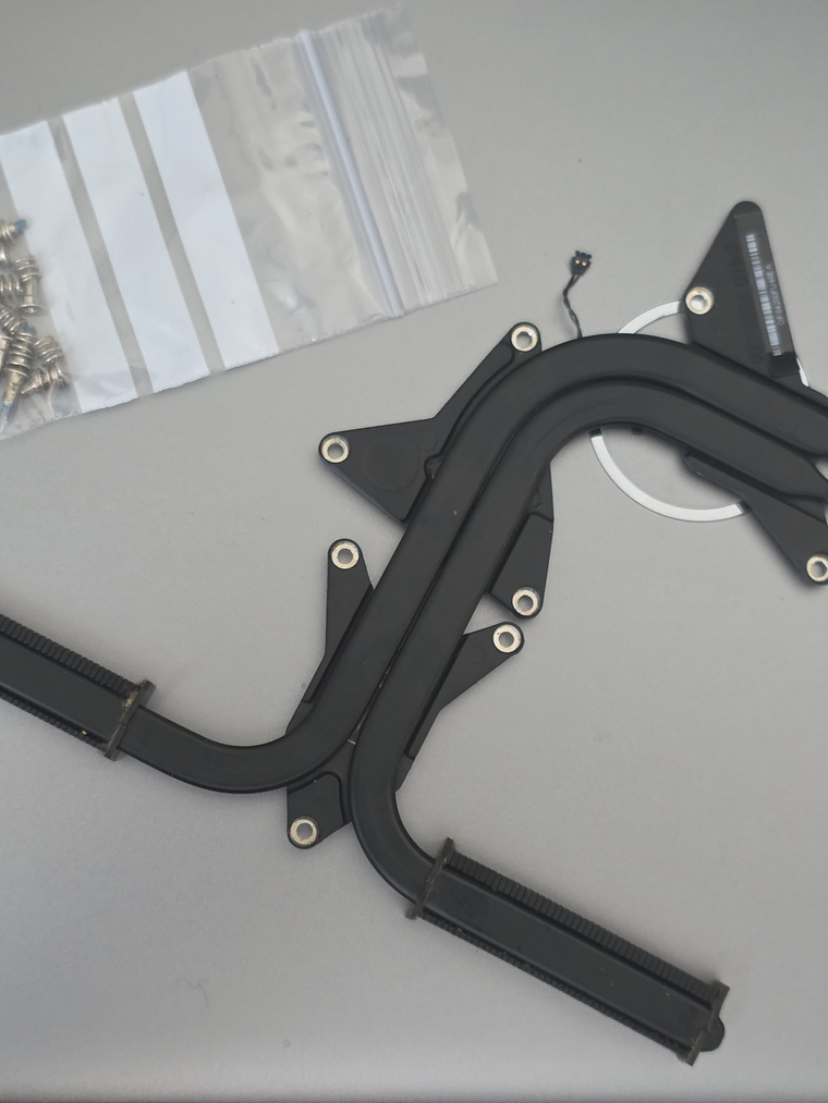  Dissipador de Calor MacBook Pro A1286 (2008) 1