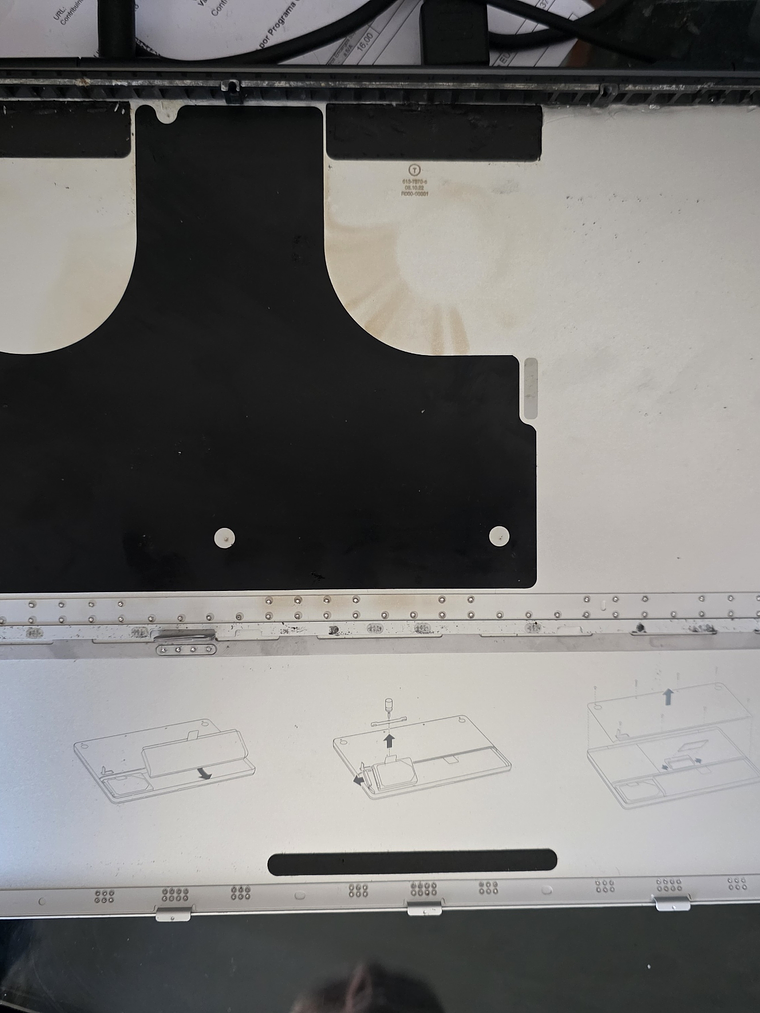 Tampa Inferior MacBook Pro A1286 (2008) 2