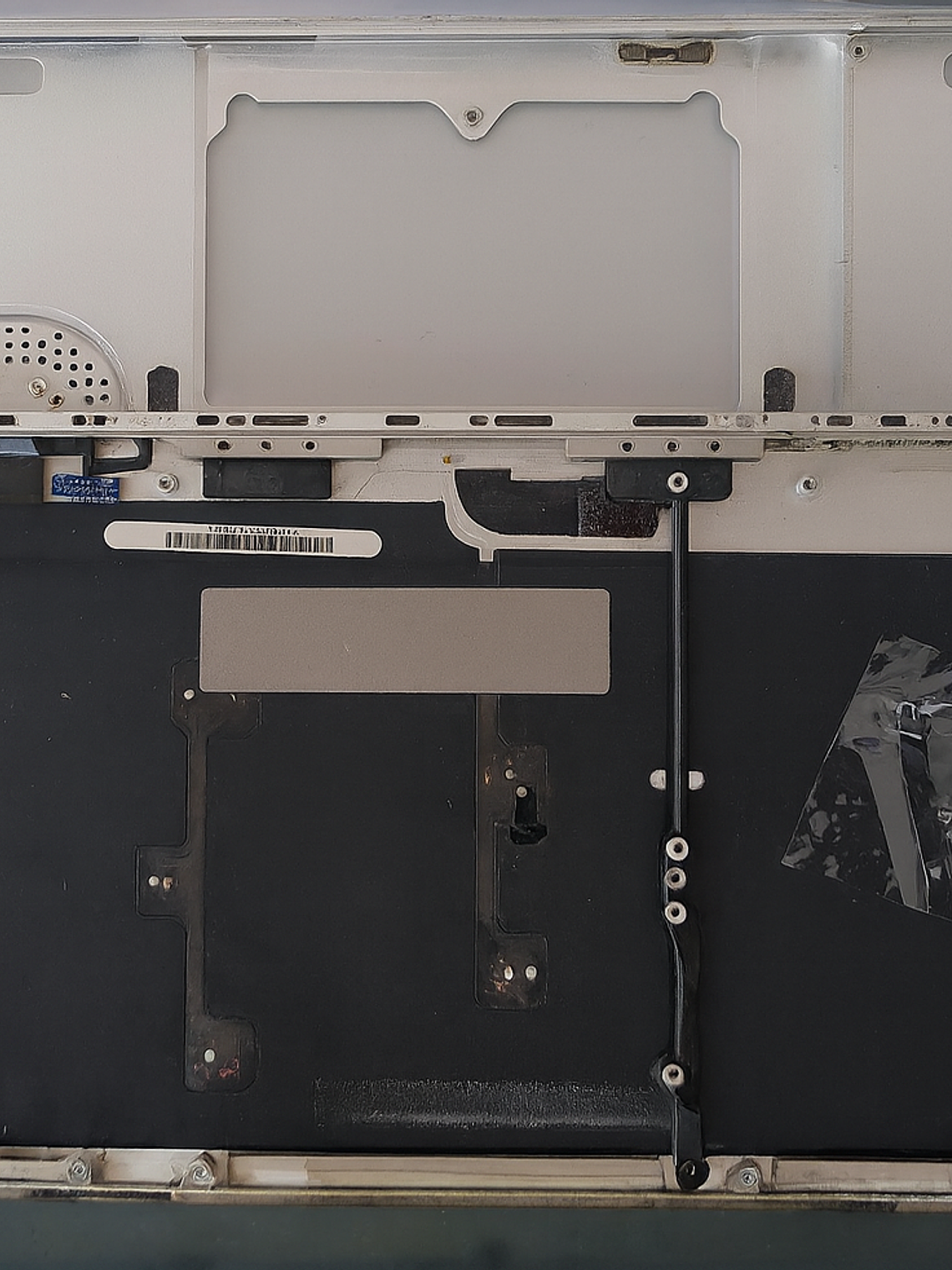 Carcaça Superior com Teclado MacBook Pro A1286 (2008) — QWERTZ Alemão 3