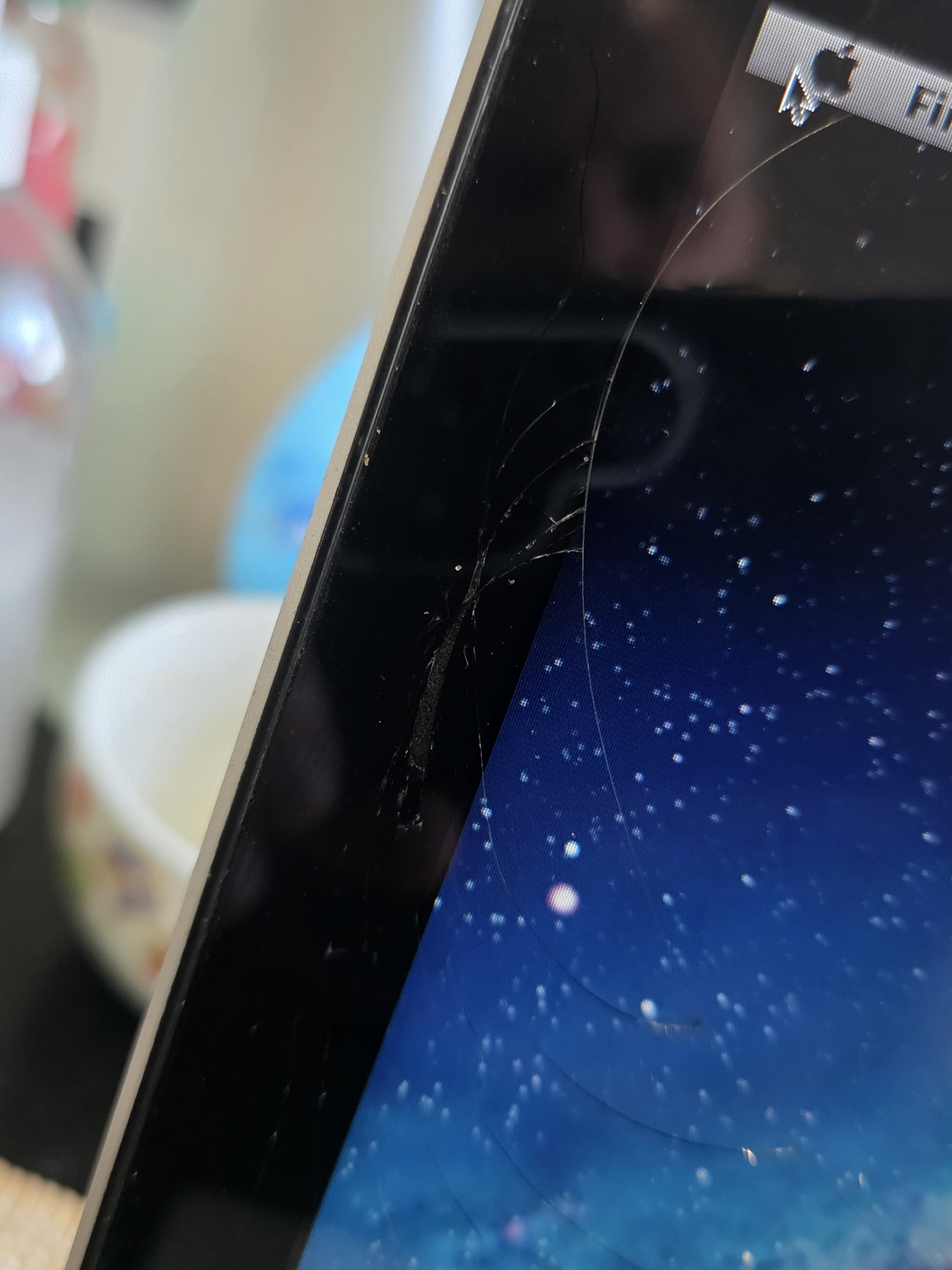 Ecrã LCD – MacBook Pro A1278 (2008–2009) – Vidro Trincado 2