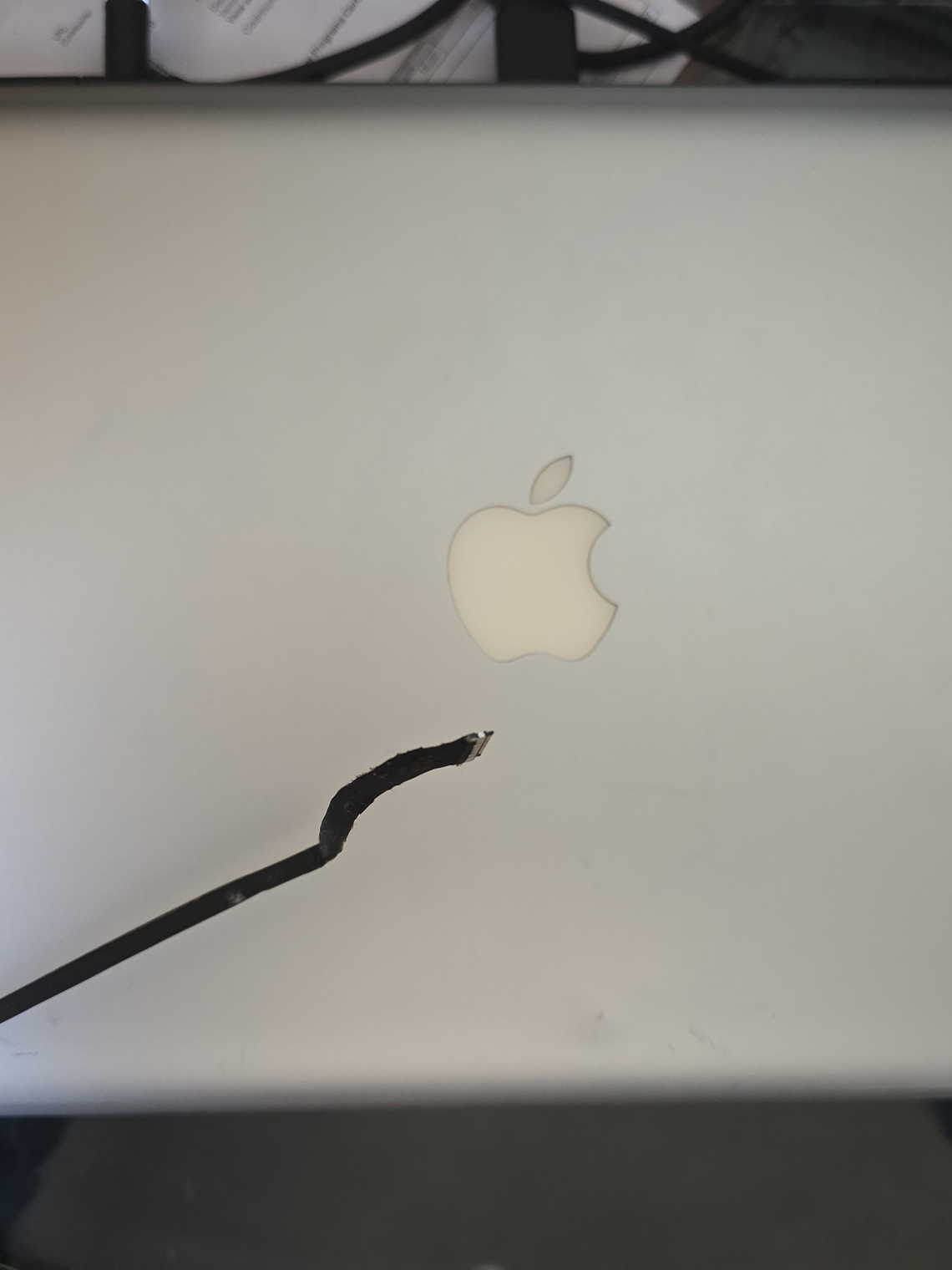 Ecrã LCD – MacBook Pro A1278 (2008–2009) – Vidro Trincado 6