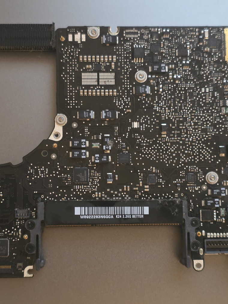 Placa-Mãe Original – MacBook Pro A1278 (2009) Defeito 2