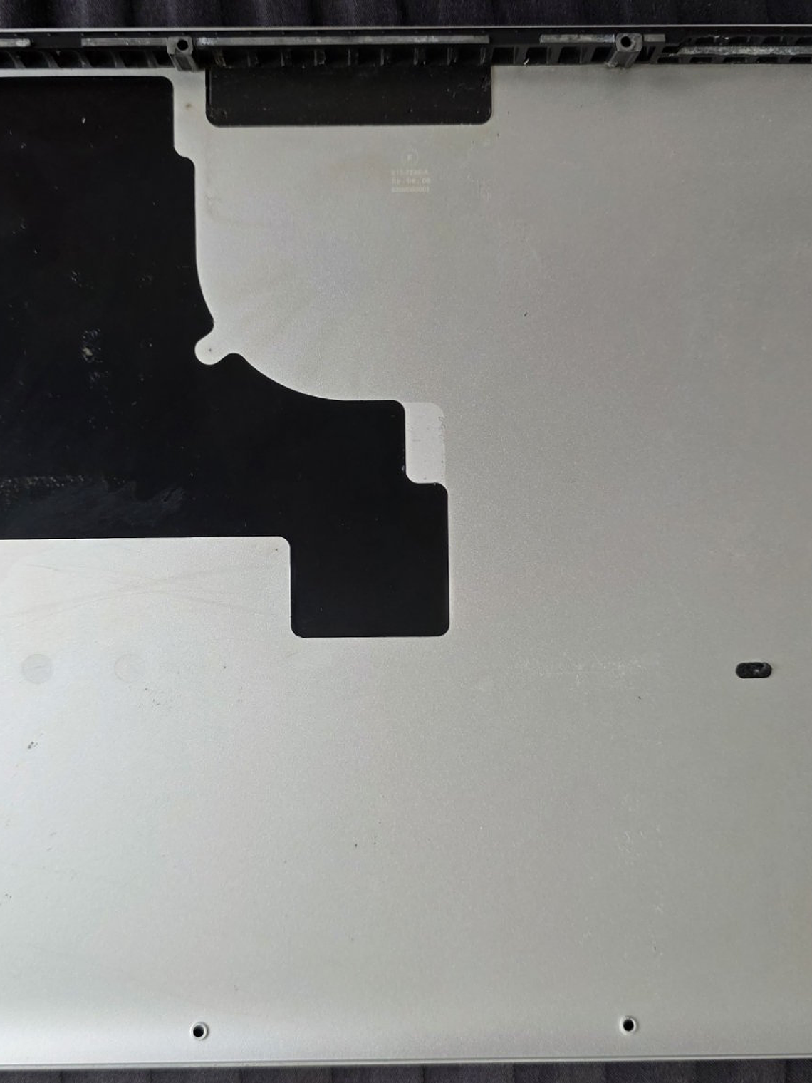 Tampa Inferior – MacBook Pro A1278 (2009) 2