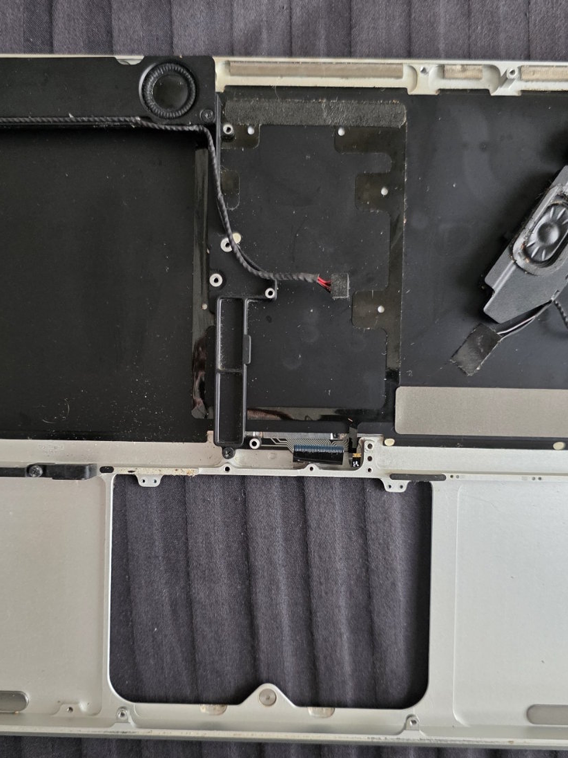 Palmrest Original – MacBook Pro A1278 (2009) 2