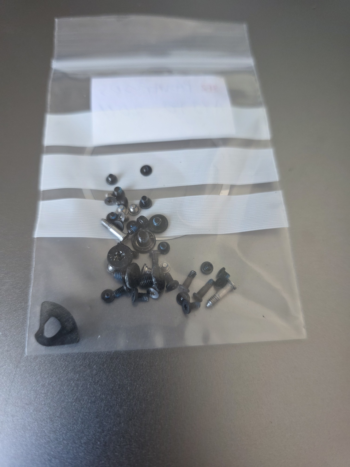 Conjunto de Parafusos – MacBook Air A1370 (2011) 2