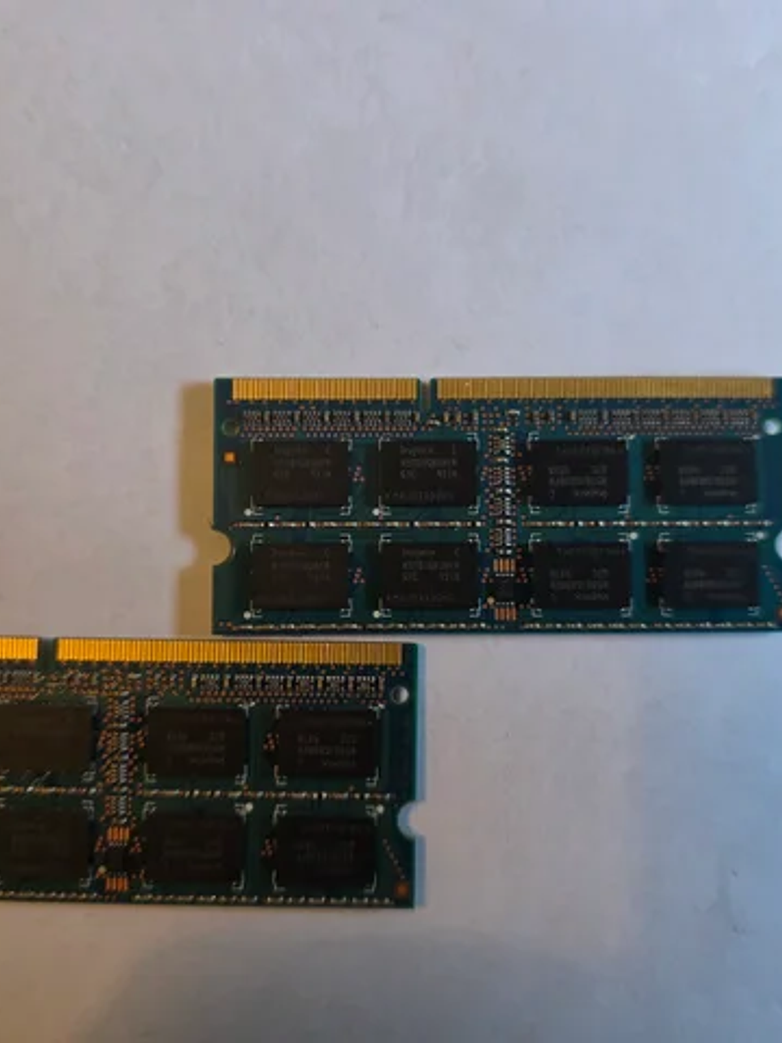 2x Hynix 2GB DDR3 8500S RAM Para Macbook 2