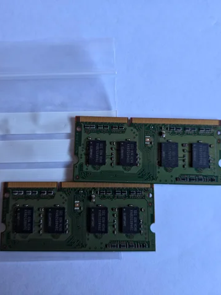 2x Samsung DDR3 2GB PC3-10600S RAM 2