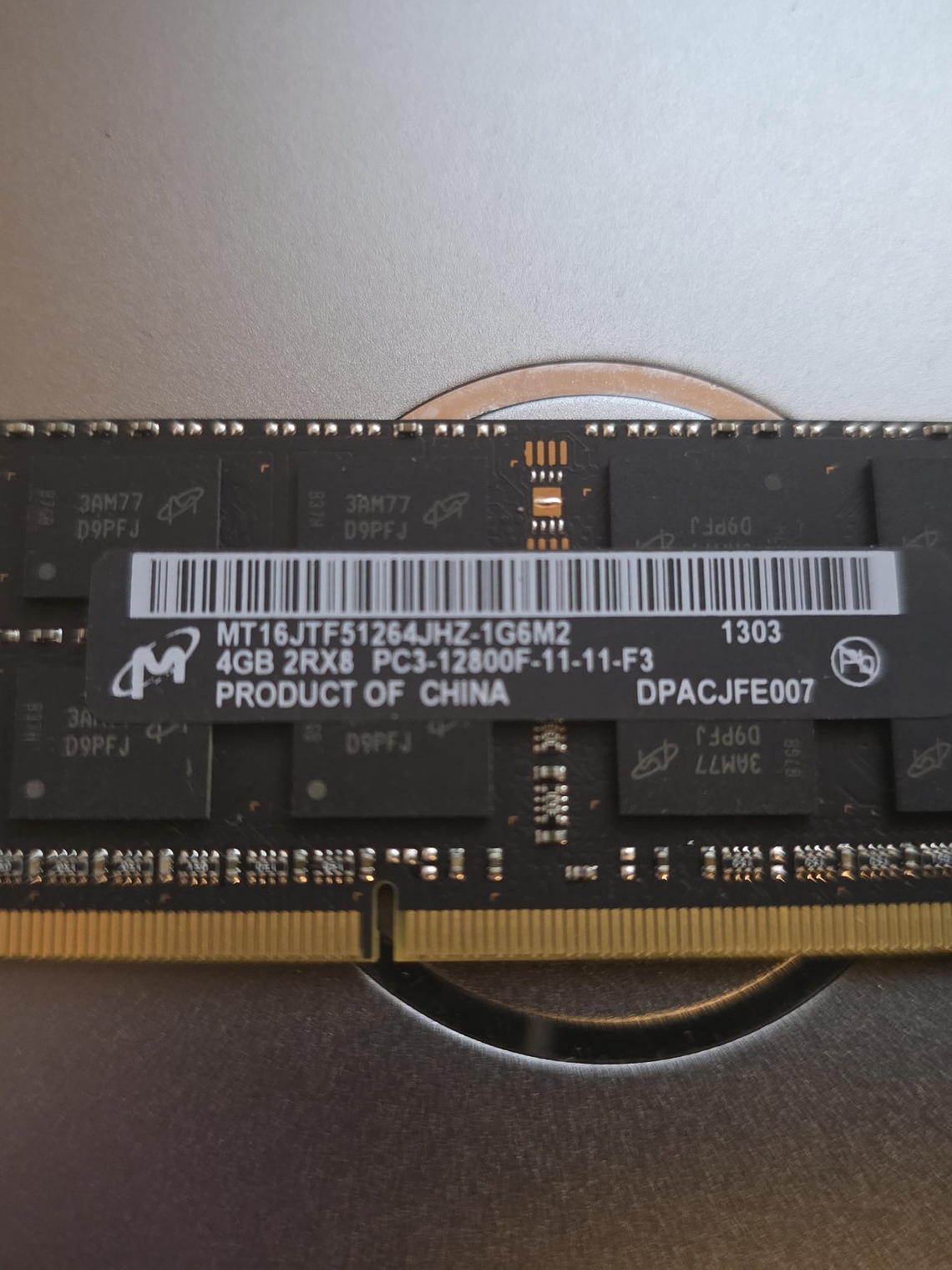 Memória RAM 4GB DDR3 1600MHz – Micron MT16JTF51264JHZ 1
