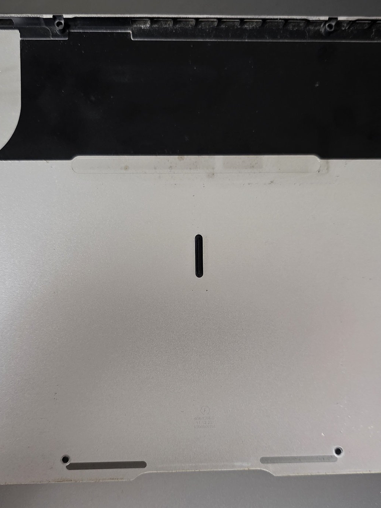 Base Inferior MacBook Air A1370 (2011) 2