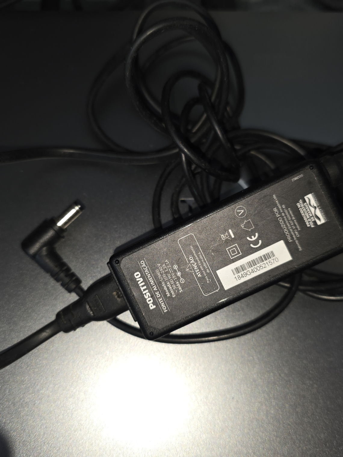 Fonte Positivo N1140 S29A00 19V 2.1A 40W 1