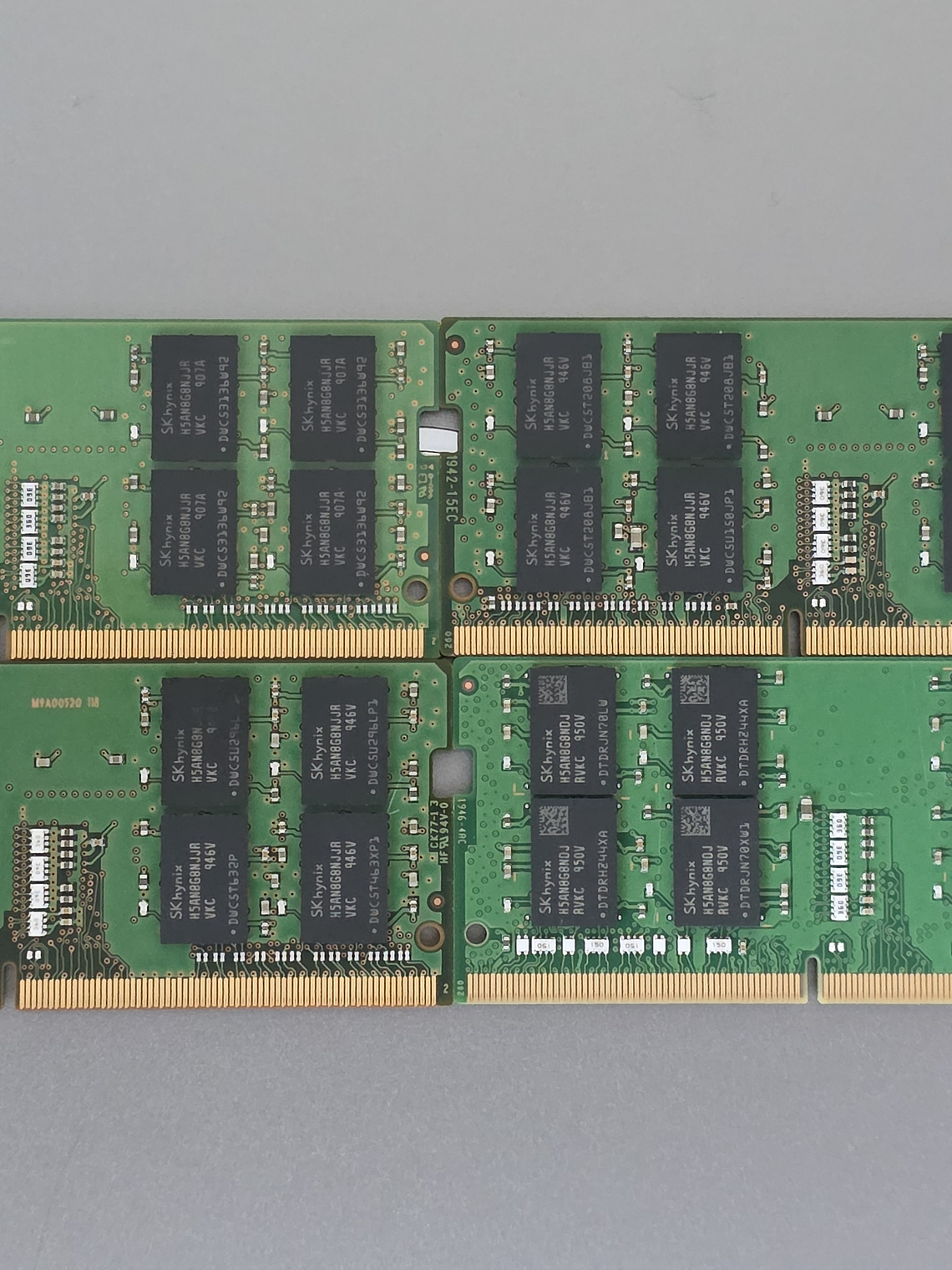 Memória SK hynix DDR4 16GB 2666MHz SO-DIMM HMA82GS6JJR8N-VK 4