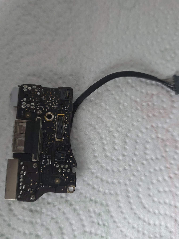 Notebook Apple Macbook A1466 Emc 2925 2015 - 46D 9