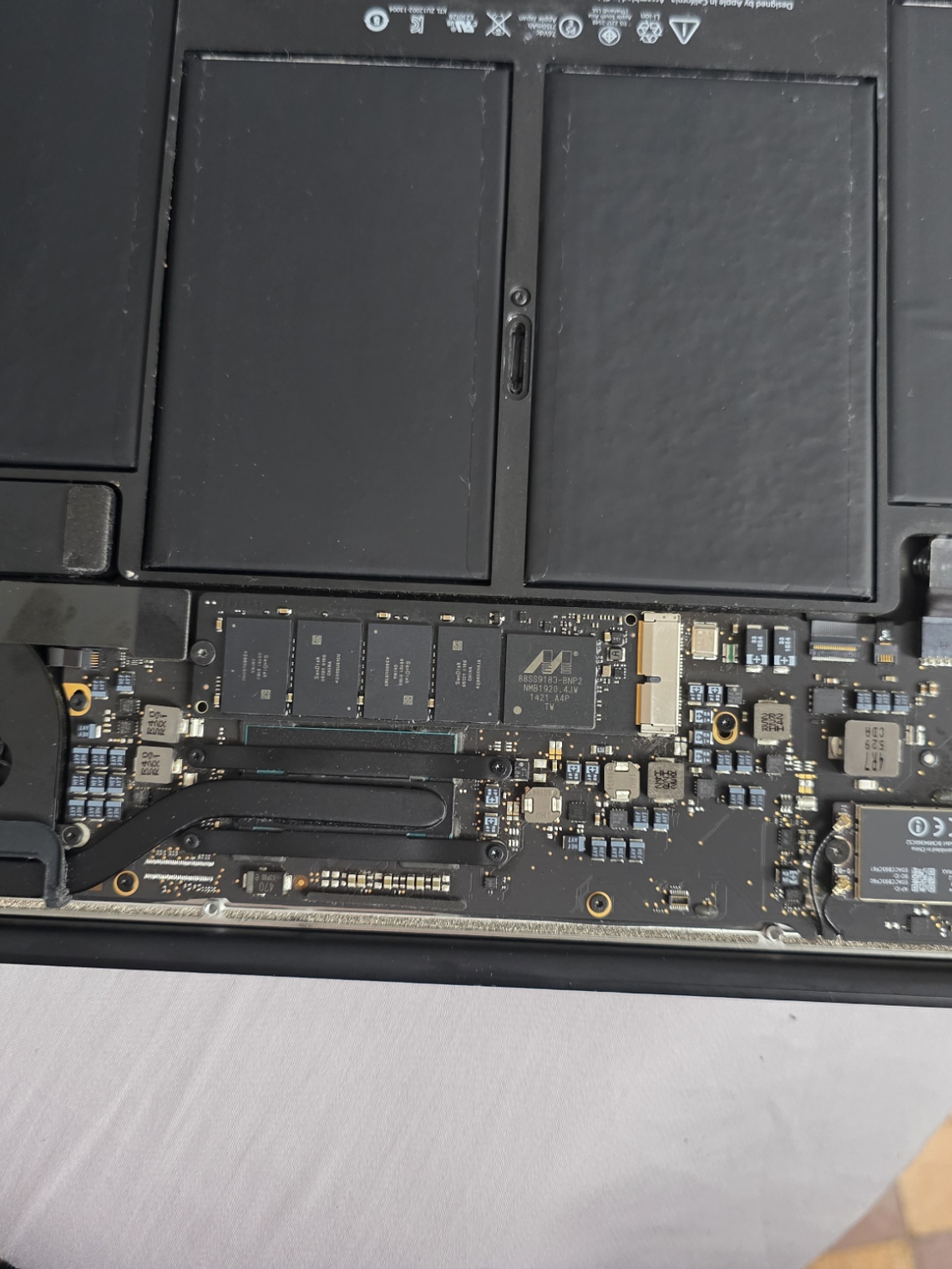 Notebook Apple Macbook A1466 Emc 2925 2015 - 46D 31