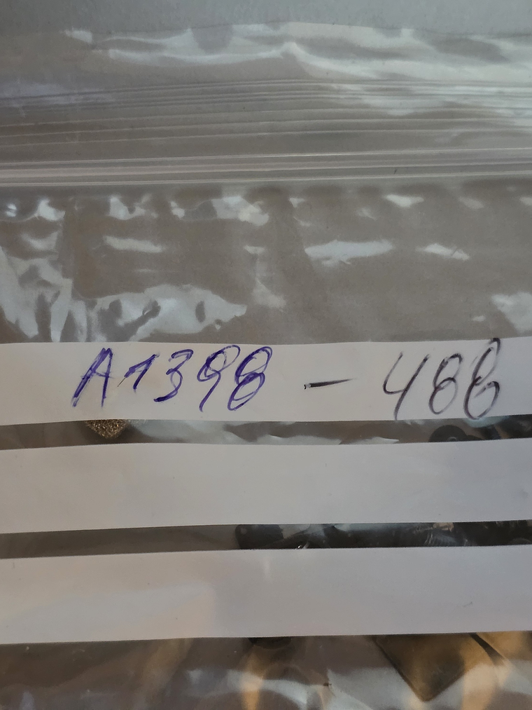 Peças do Macbook A1398 EMC 2909 16Gb 15