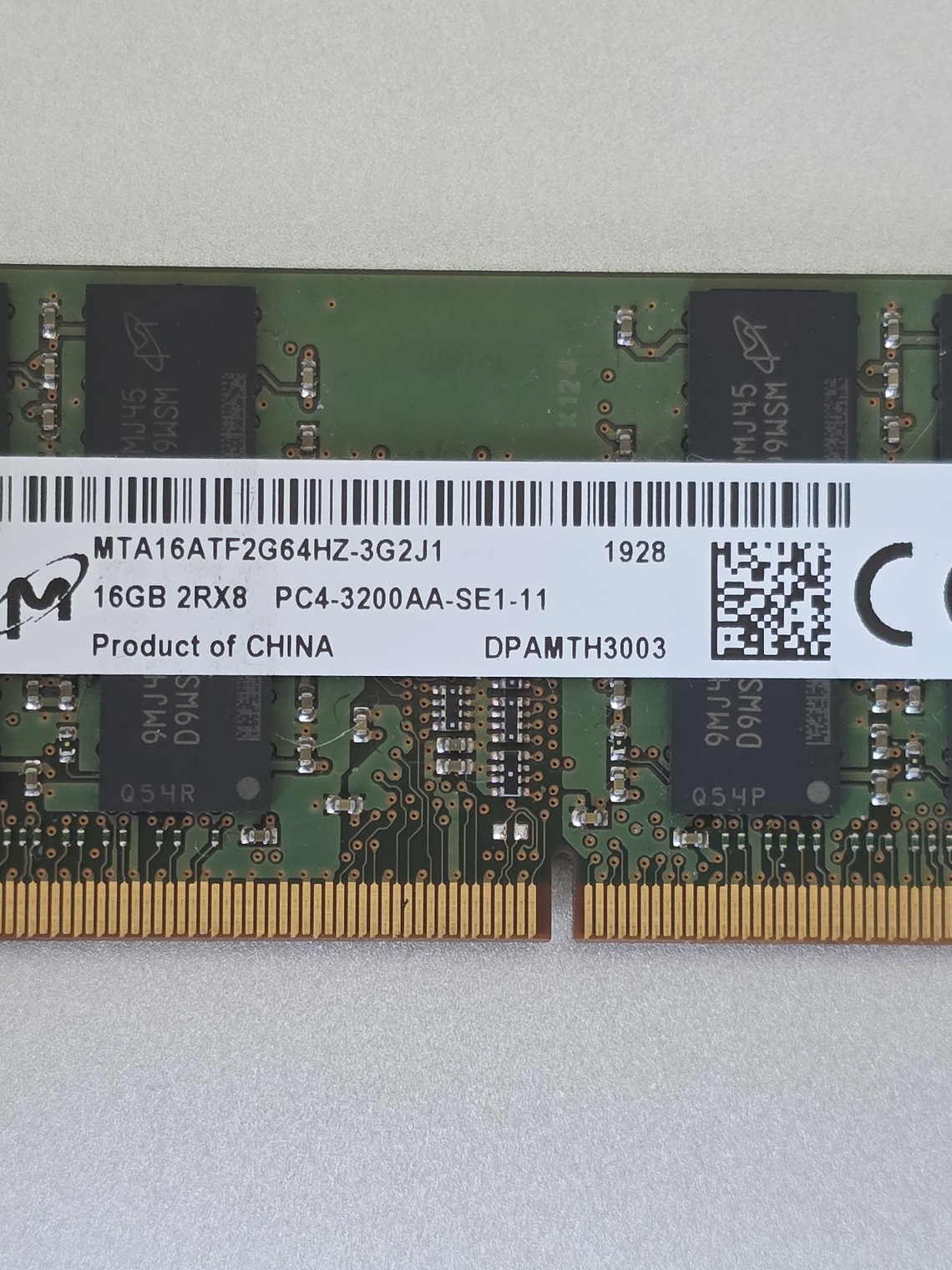 Memória RAM Micron 16GB DDR4 3200AA MTA16ATF2G64HZ 1