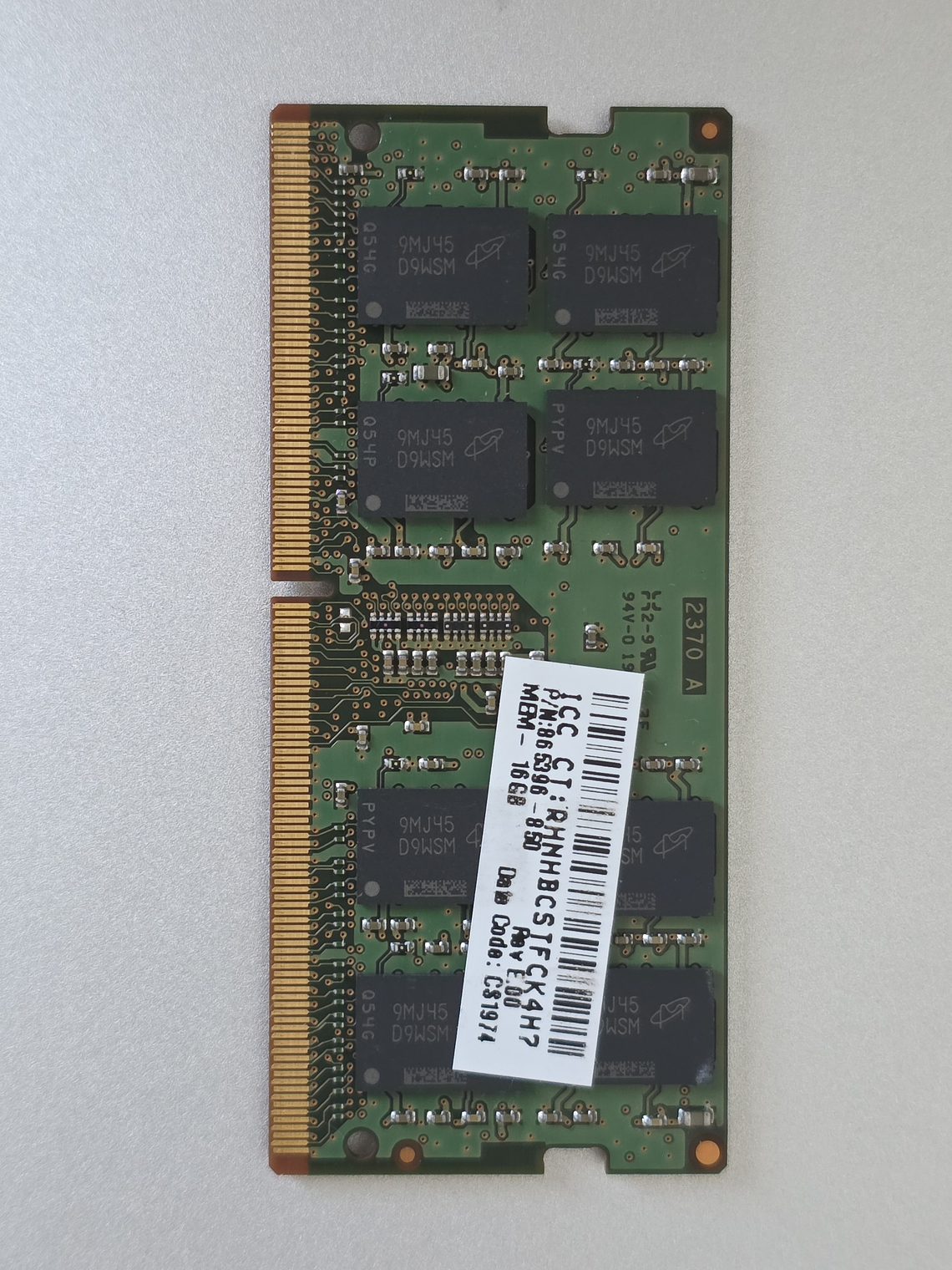 Memória RAM Micron 16GB DDR4 3200AA MTA16ATF2G64HZ 2