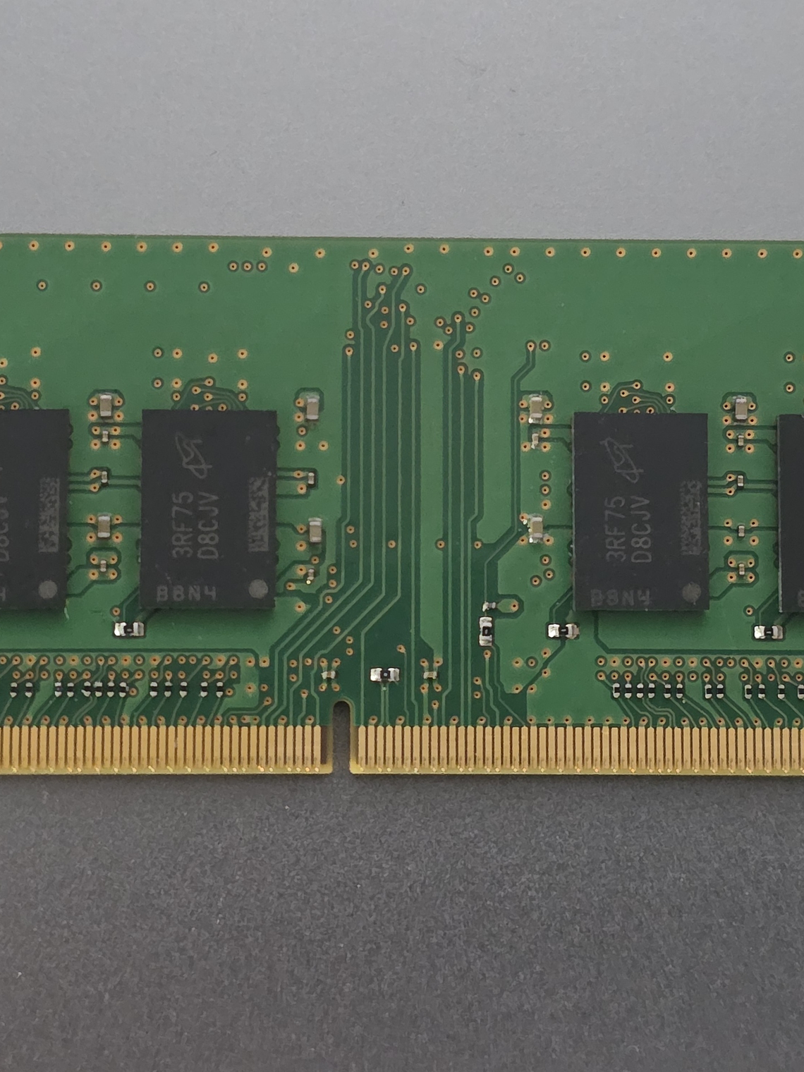 Memória RAM Micron 16GB DDR4 3200AA MTA8ATF2G64HZ-3G2F1 2