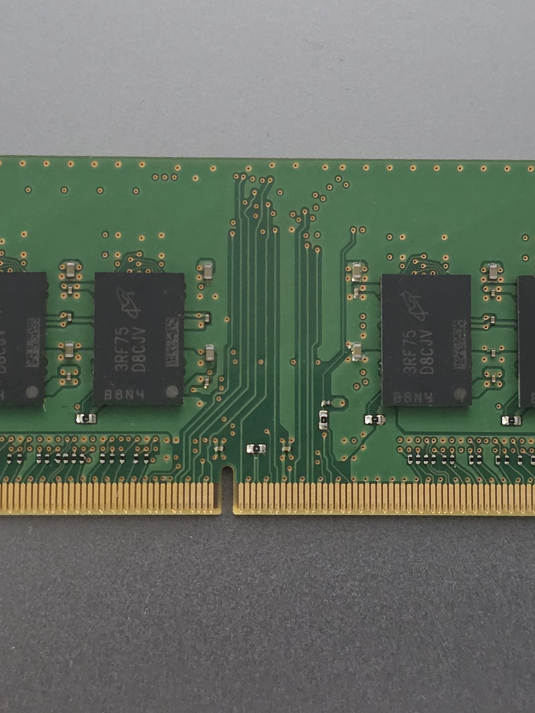 Memória RAM Micron 16GB DDR4 3200AA MTA8ATF2G64HZ-3G2F1 2