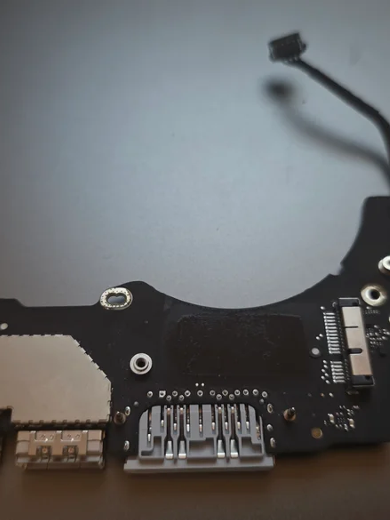 Peças do Macbook A1502 EMC 2678 i5 2.4Ghz 13