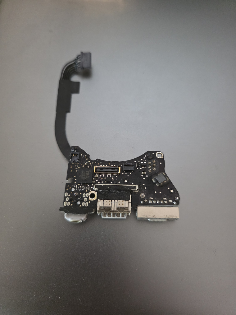 Peças do Macbook A1465 EMC 2631 4Gb i5 1.3Ghz - 4B1 5