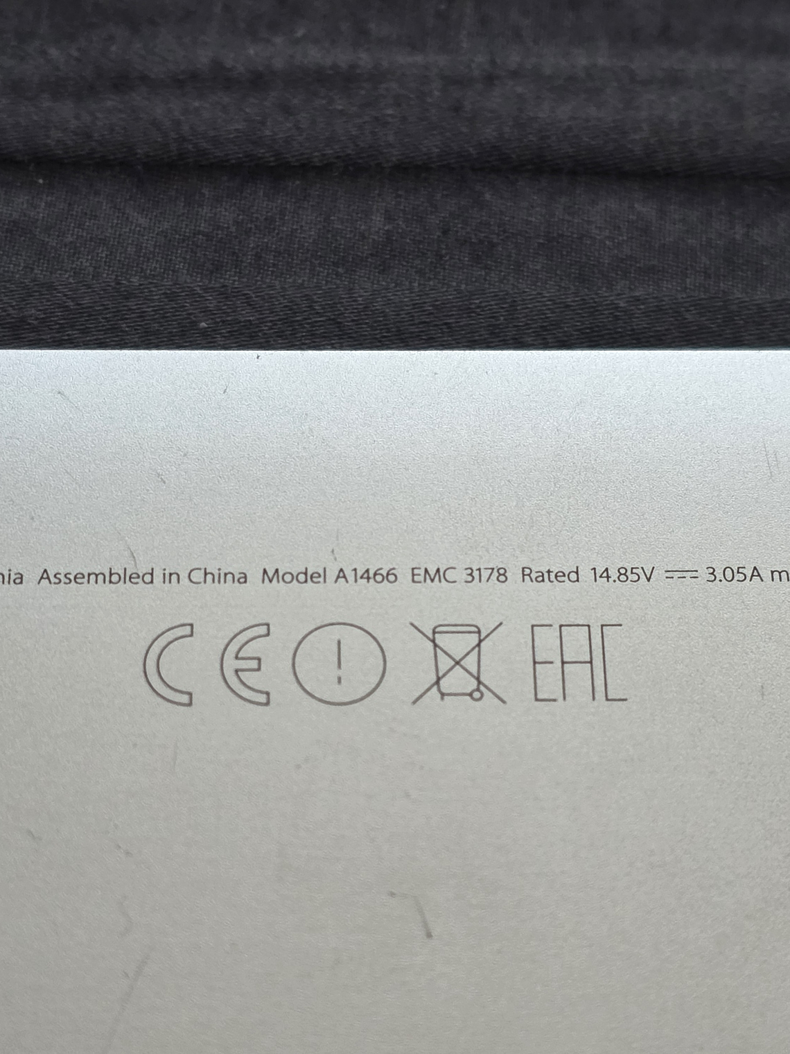 Peças do Macbook A1466 - Emc 3178 - 4B6 22