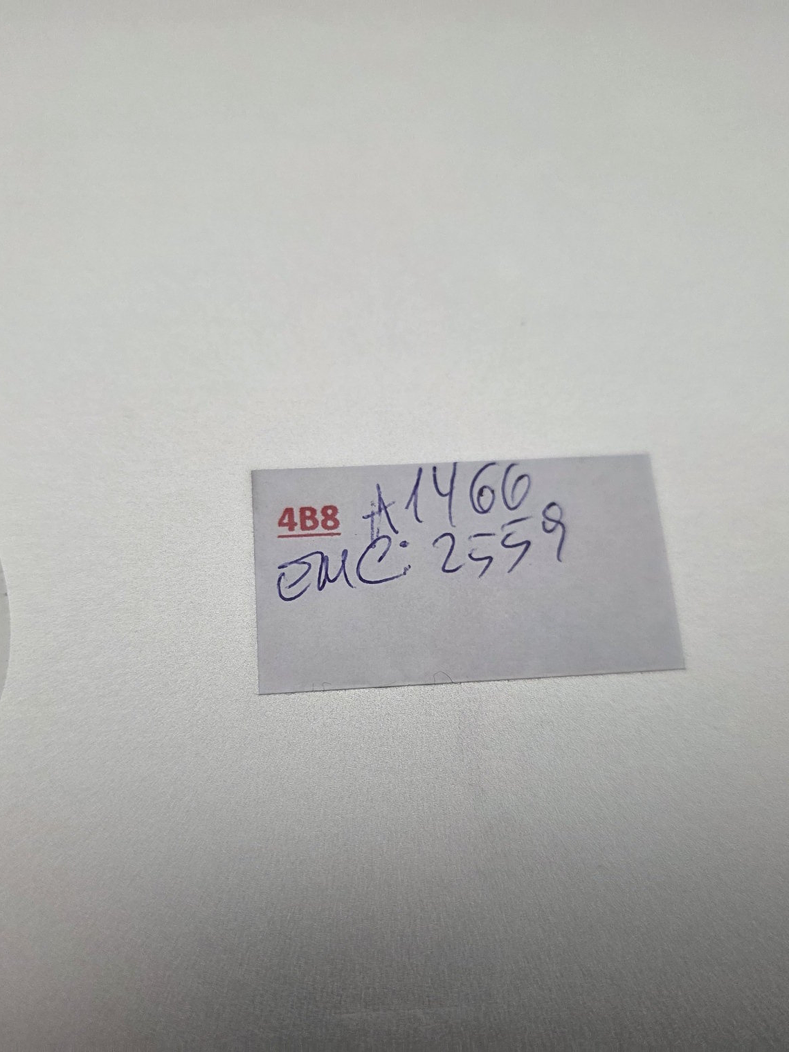 Peças do Macbook A1466 - Emc 2559 - 4B8 20