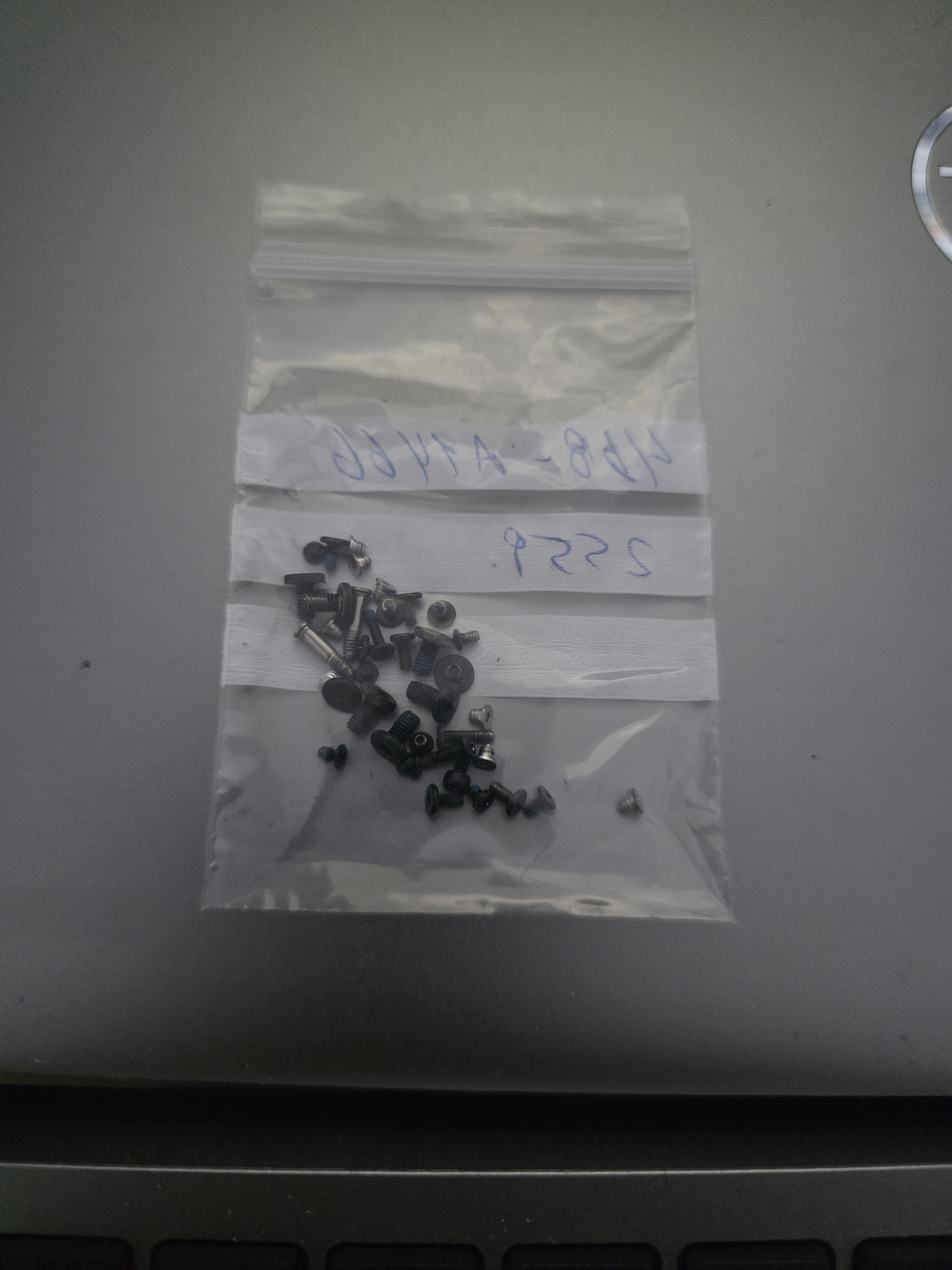 Peças do Macbook A1466 - Emc 2559 - 4B8 30