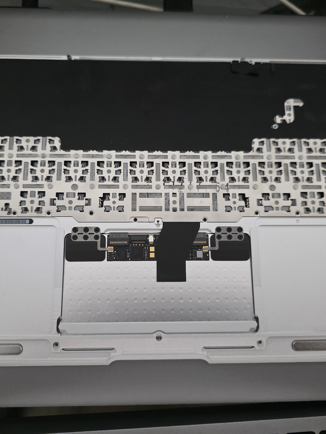 Peças do MacBook Air A1370 EMC 2393 - 2010 - 4B0 6