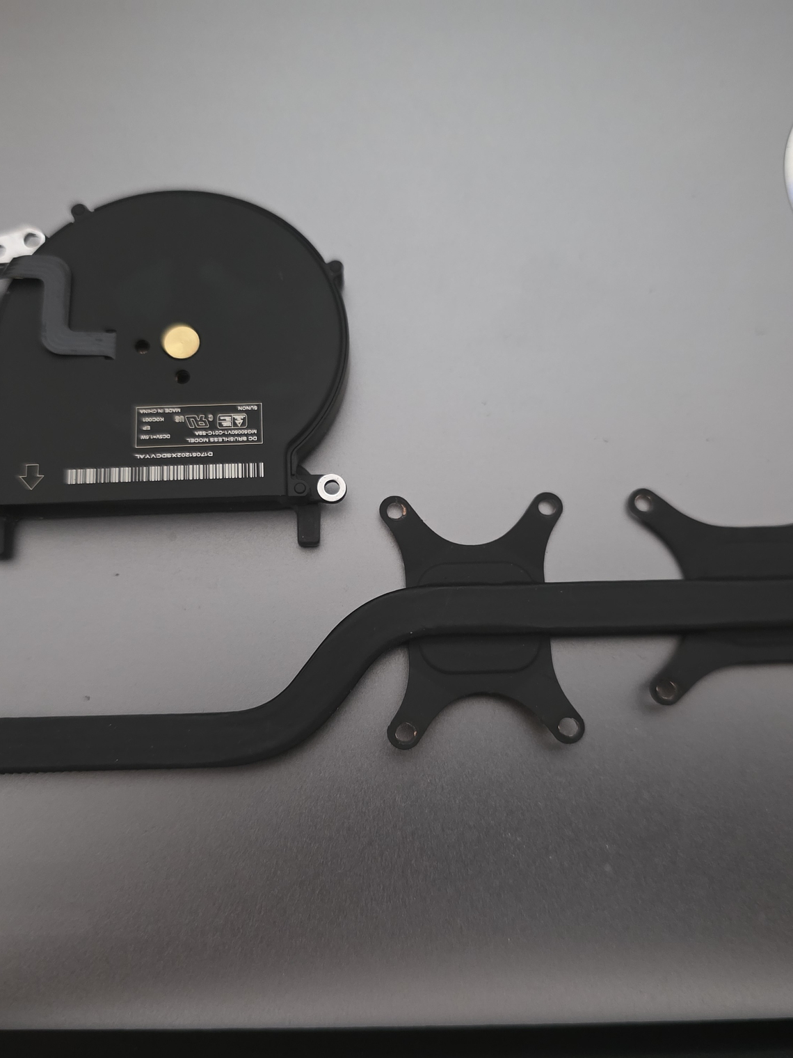 Peças do MacBook Air A1370 EMC 2393 - 2010 - 4B0 7