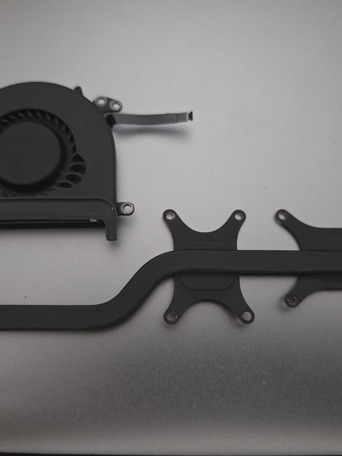 Peças do MacBook Air A1370 EMC 2393 - 2010 - 4B0 8