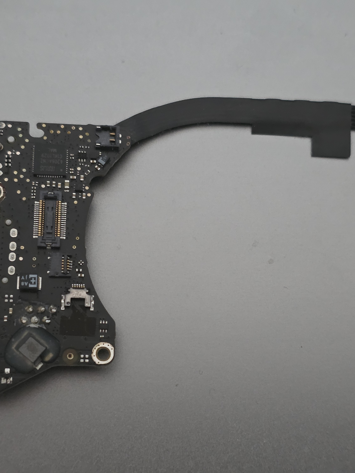 Peças do MacBook Air A1370 EMC 2393 - 2010 - 4B0 9