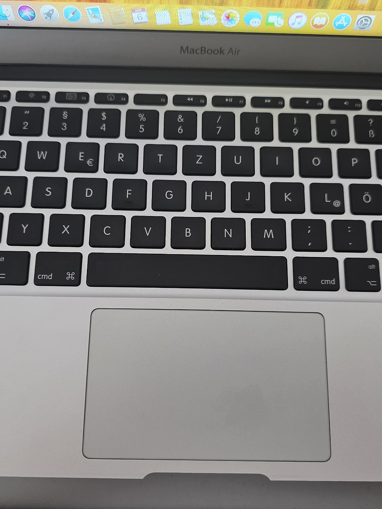 Peças do MacBook Air A1370 EMC 2393 - 2010 - 4B0 22