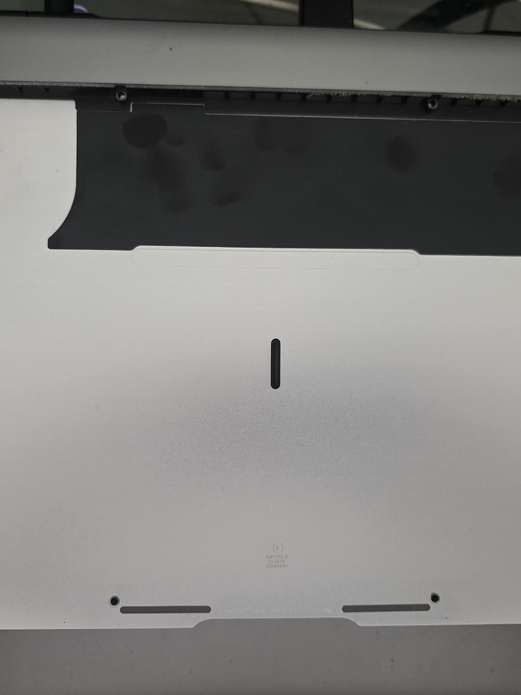 Peças do MacBook Air A1370 EMC 2393 - 2010 - 4B0 25