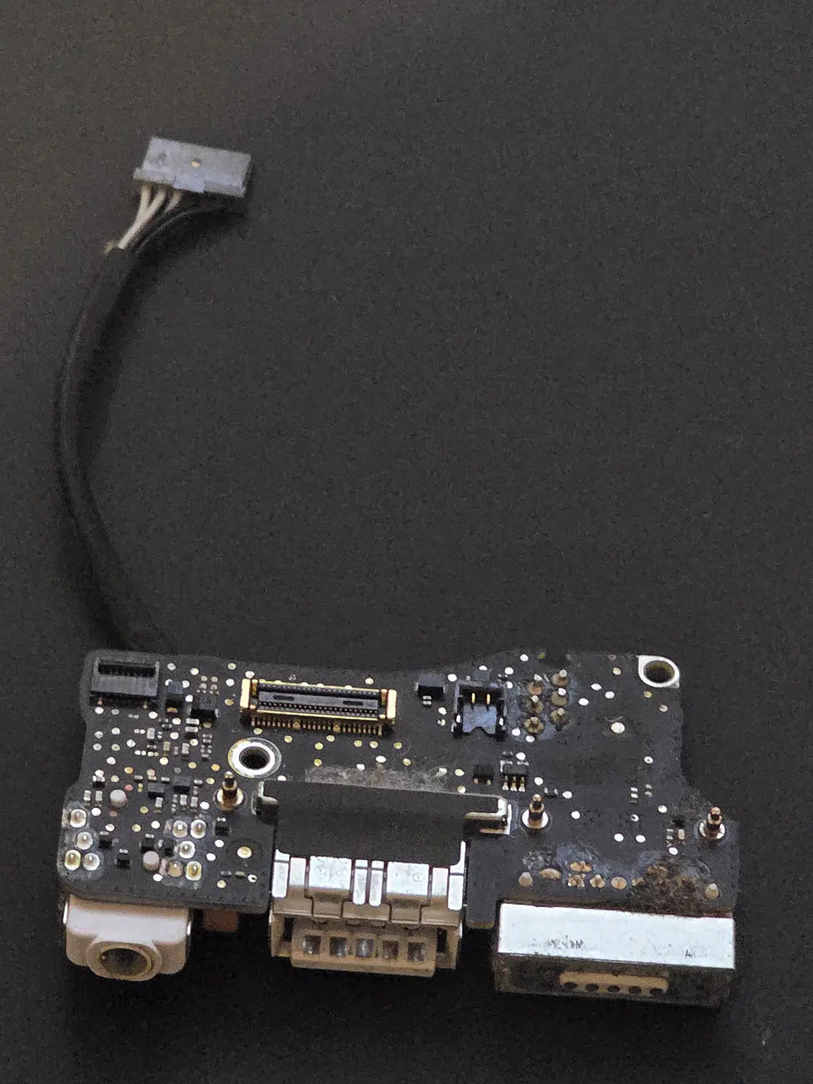 Peças do Macbook A1466 - Emc 2925 - 2015 - 4CA 15