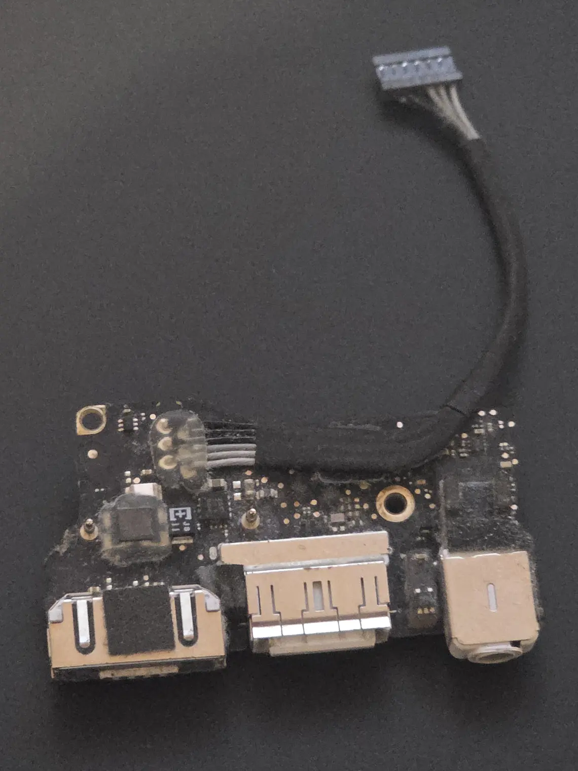 Peças do Macbook A1466 - Emc 2925 - 2015 - 4CA 16