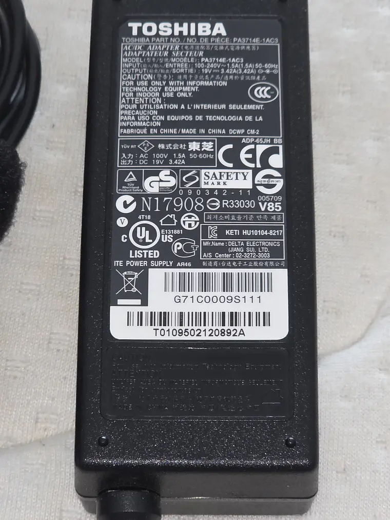 Carregador Toshiba 65W — PA3714E-1AC3 1