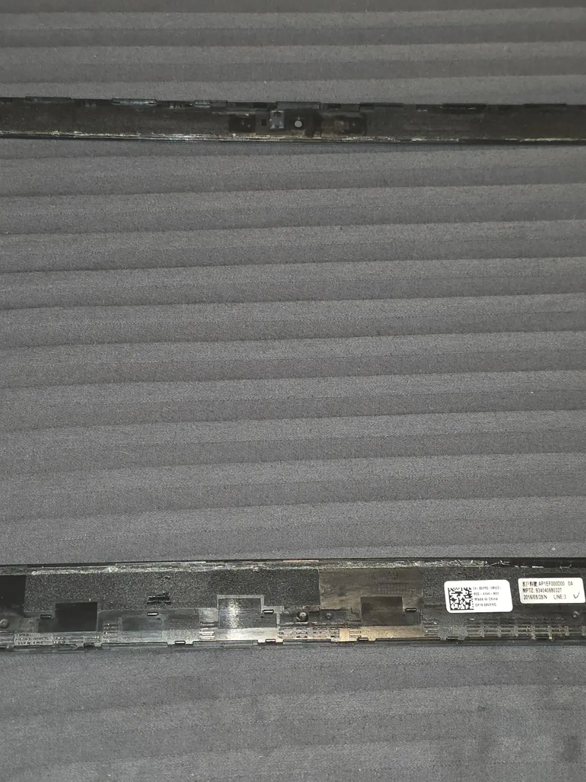 Moldura Bezel Dell Latitude E5570 - DP/N 08VYRG 2