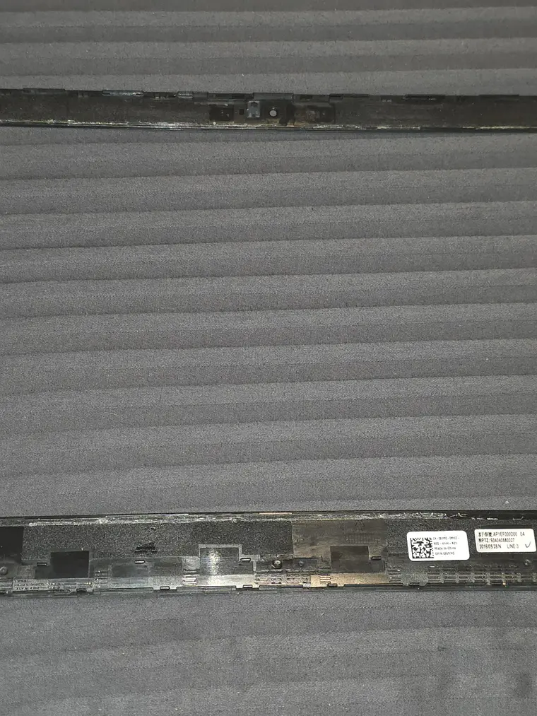 Moldura Bezel Dell Latitude E5570 - DP/N 08VYRG 2