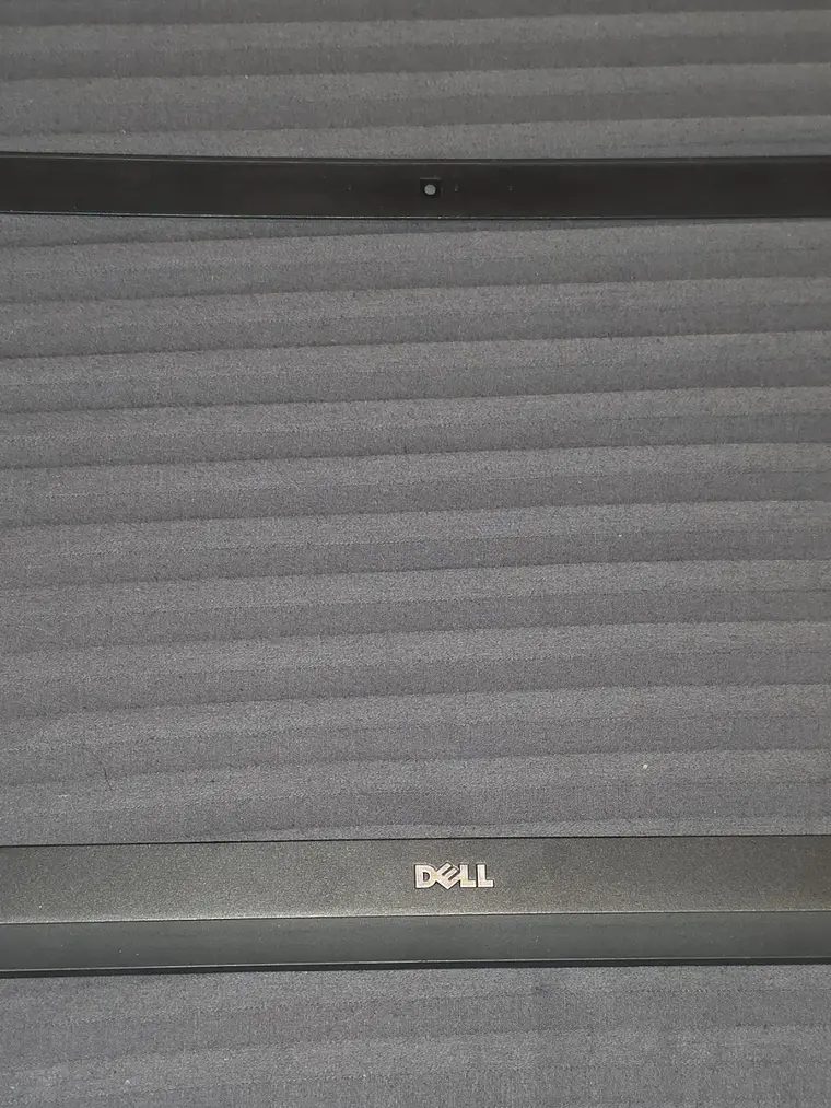 Moldura Bezel Dell Latitude E5570 - DP/N 08VYRG 1