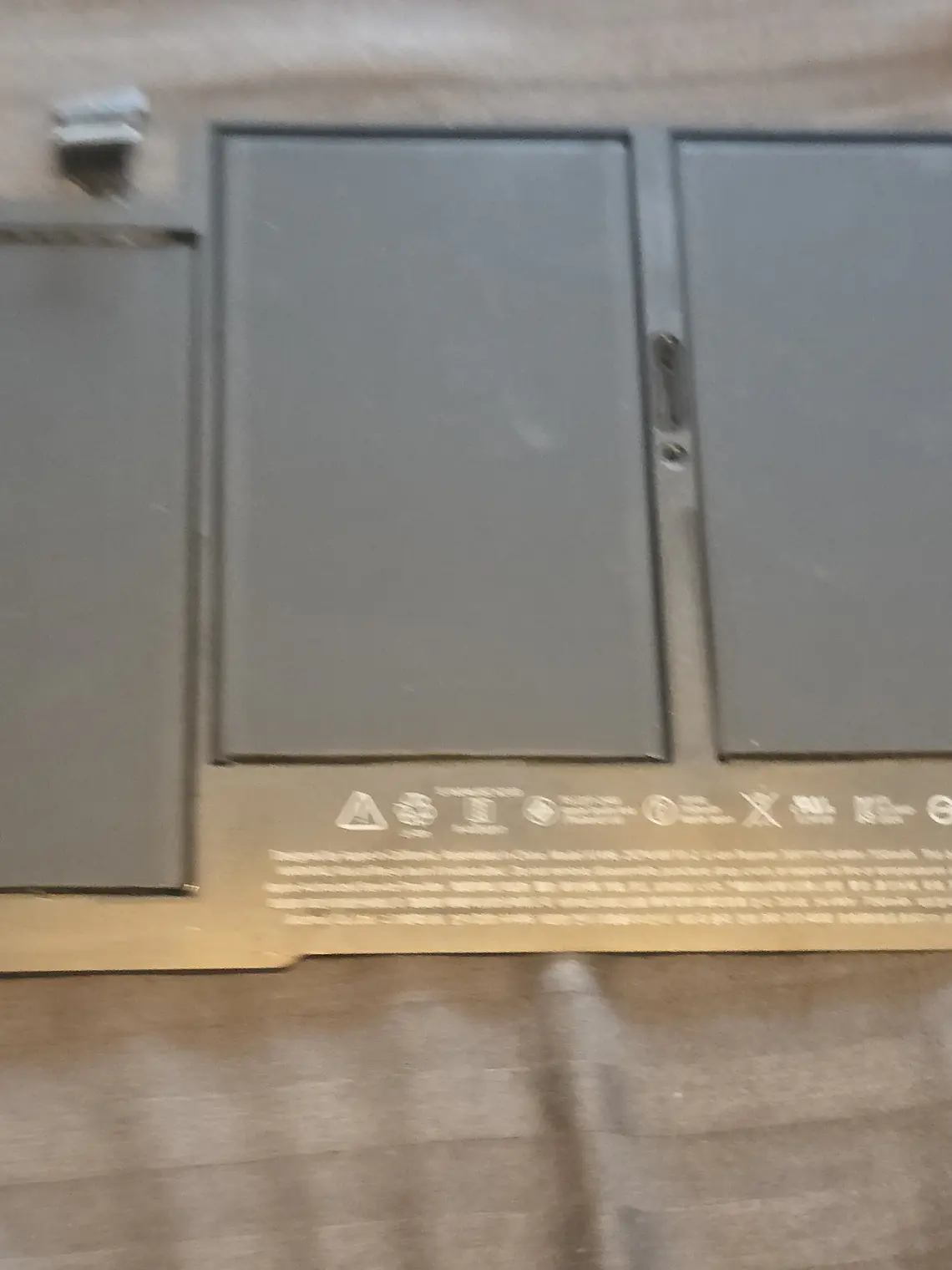 Peças do Macbook A1466 - Emc 3178 - 56D 13