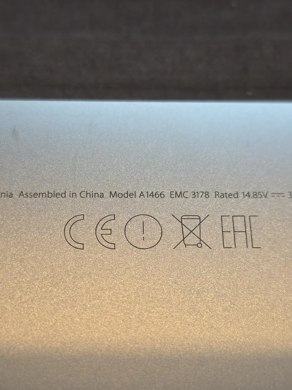 Peças do Macbook A1466 - Emc 3178 - 56D 15