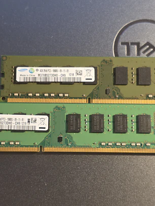 Memória RAM Samsung 4GB DDR3 1333MHz DIMM - 575
