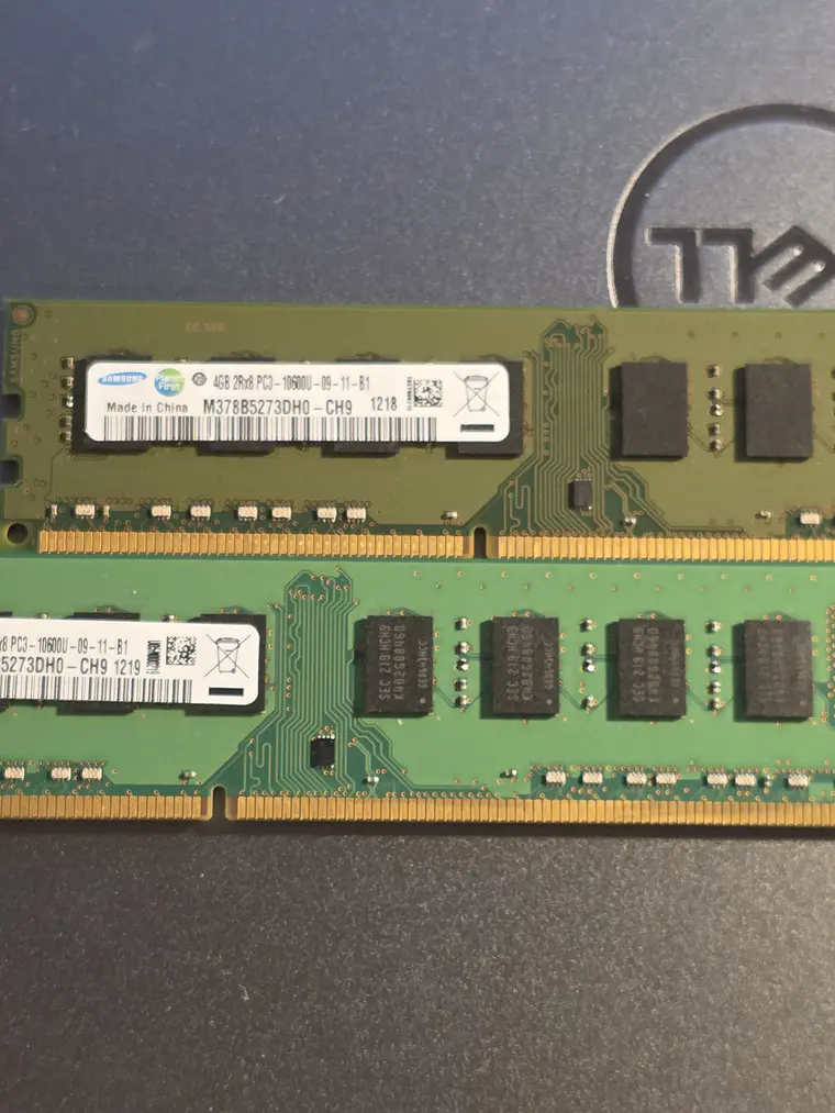 Memória RAM Samsung 4GB DDR3 1333MHz DIMM - 575 1
