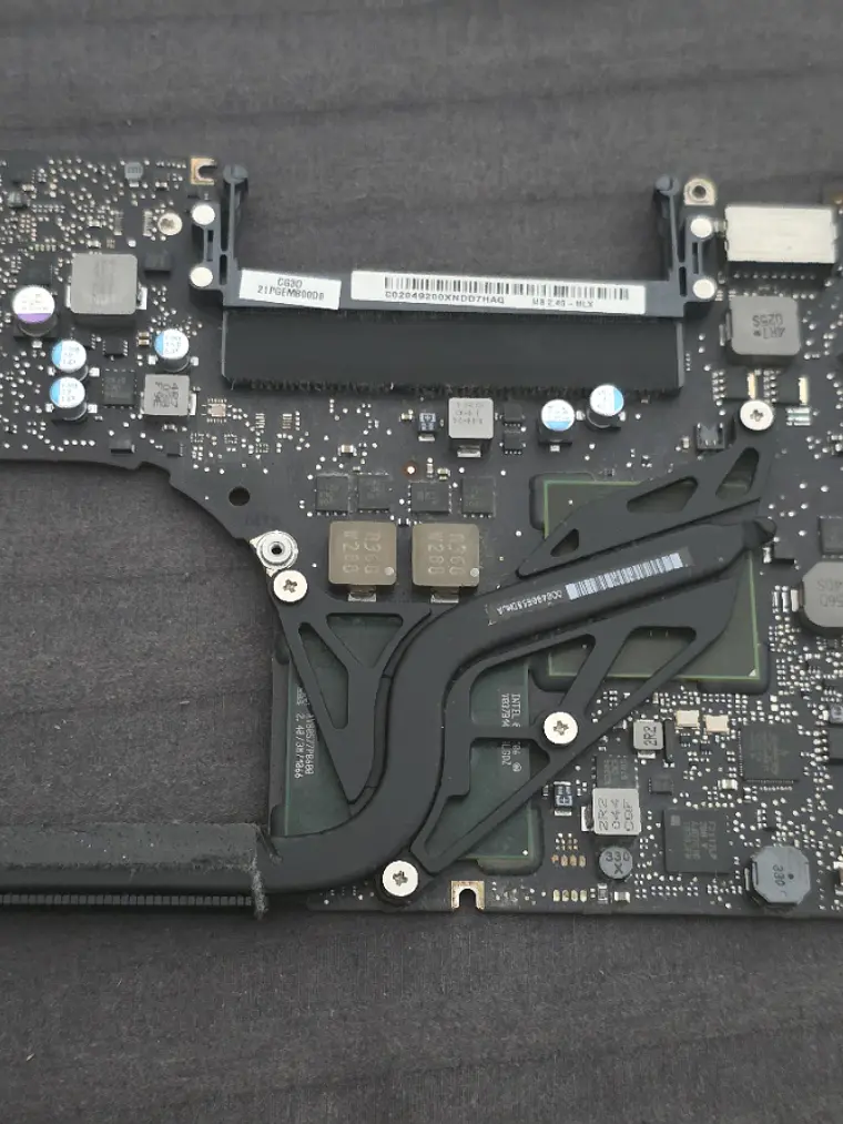 Peças para MacBook Pro A1278 Mid 2010 EMC (2351) - 583 2